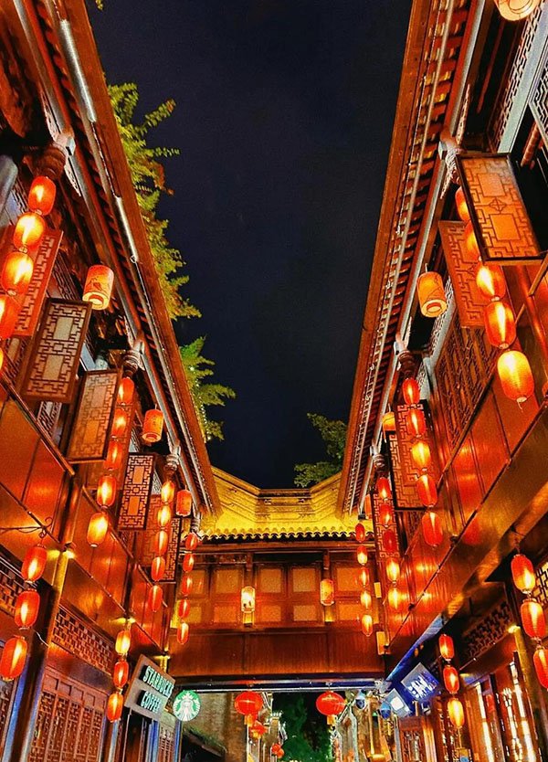 chengdu jinli ancient street 